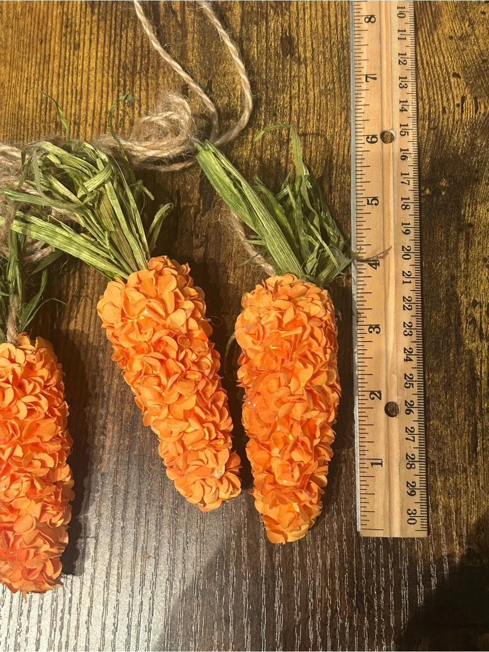 Ashland Paper Carrot Garland